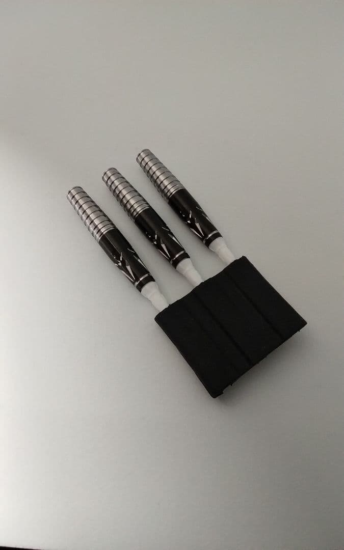 こ*め様 サングリアル!坂口優希恵!極美品!新品同品!付録未開封!ダーツセット