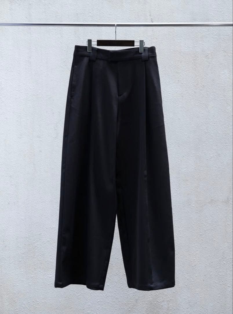 オズ様【美品】MBハイエンド尾州ウール フロントシーム”ハカマ”スラックス