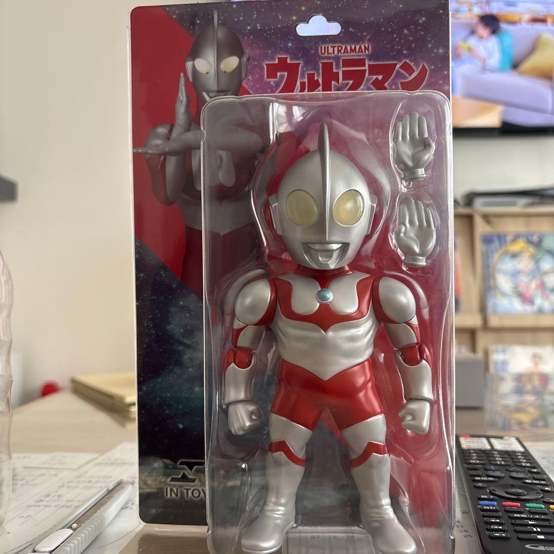 IN TOY イントイ ミドルサイズフィギュア ウルトラマン