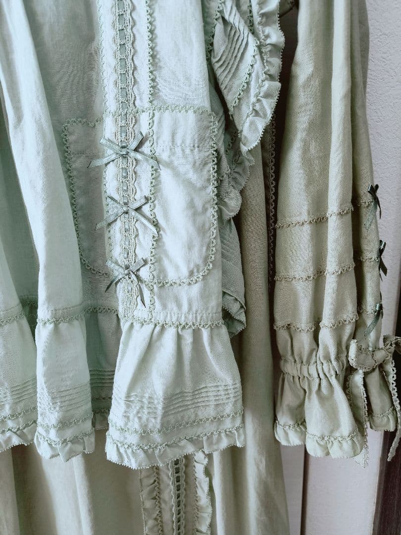 神*】様 タブリエ付きワンピース☆ピンクハウス☆マスカット