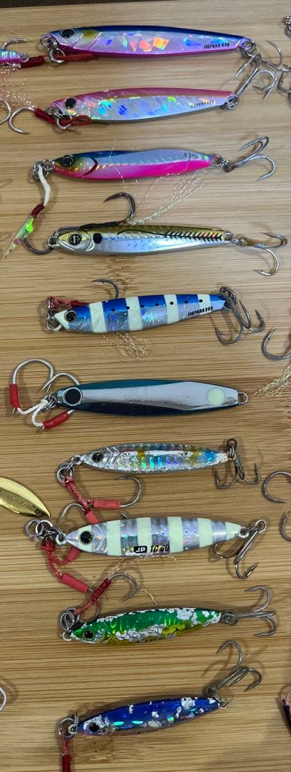 青物シーバス　ルアーまとめ売り　メイホウケース、ダイワバッグ付［中古］