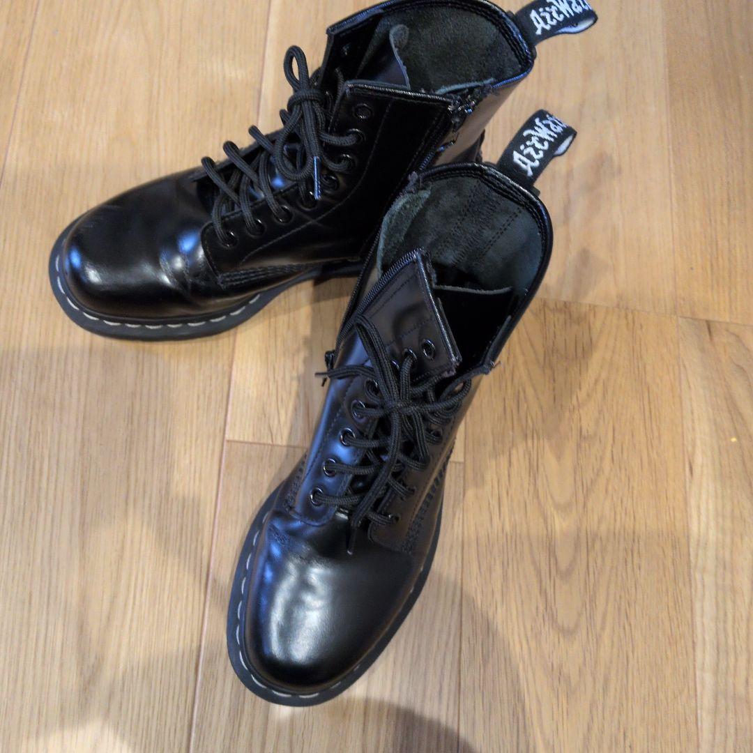 ドクターマーチン　ホワイトステッチ　24cm 8ホール　ファスナー付　お値下げ中