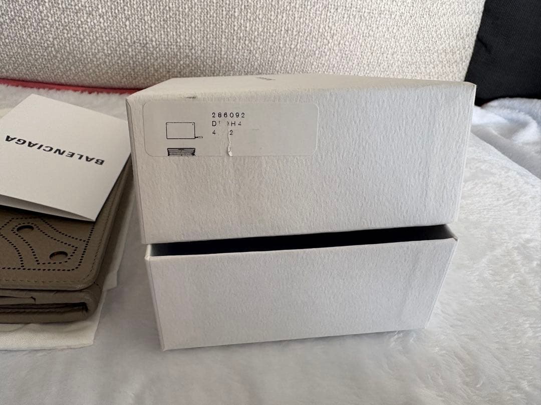 バレンシアガ 長財布