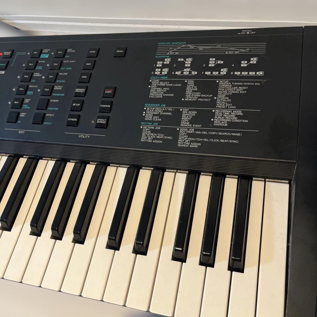 YAMAHA V50 シンセサイザー キーボード