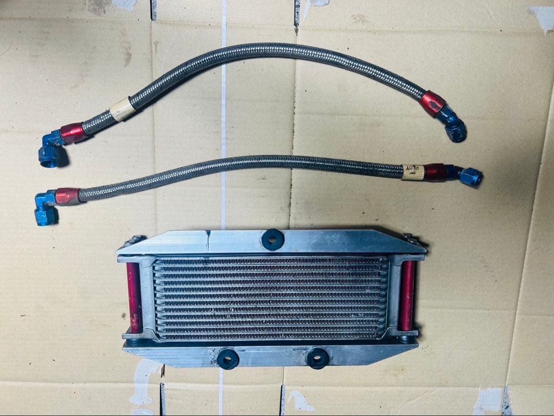 アールズ製　オイルクーラー