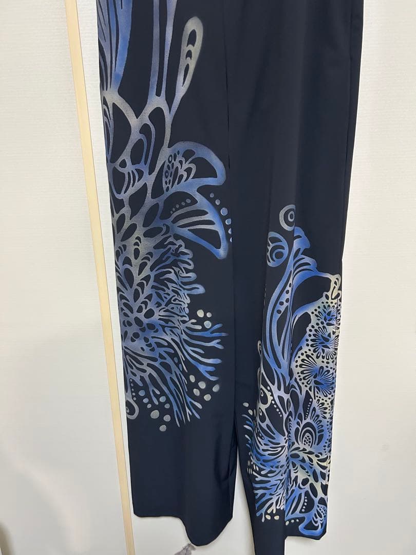 新品タグ付⭐︎ YOKANG Vネックオールインワン　pokkeアイランド柄