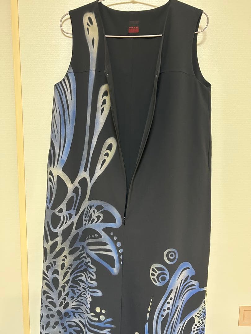 新品タグ付⭐︎ YOKANG Vネックオールインワン　pokkeアイランド柄