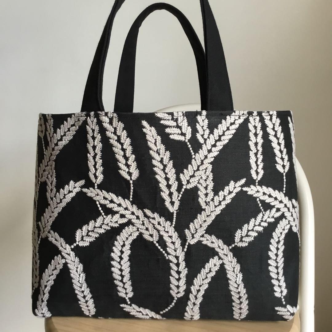 spica 黒地×白刺繍　稲穂　トートバッグ