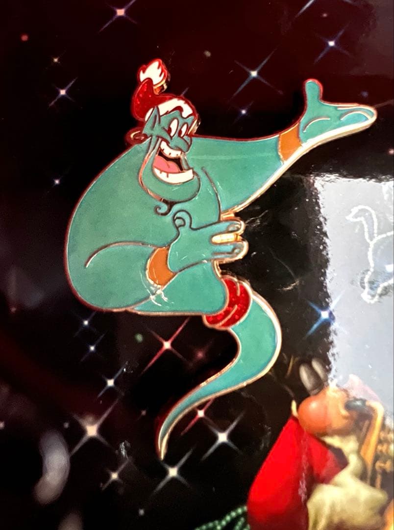 【新品未開封】限定500個 ディズニーストア 2006 クリスマス ピンズセット
