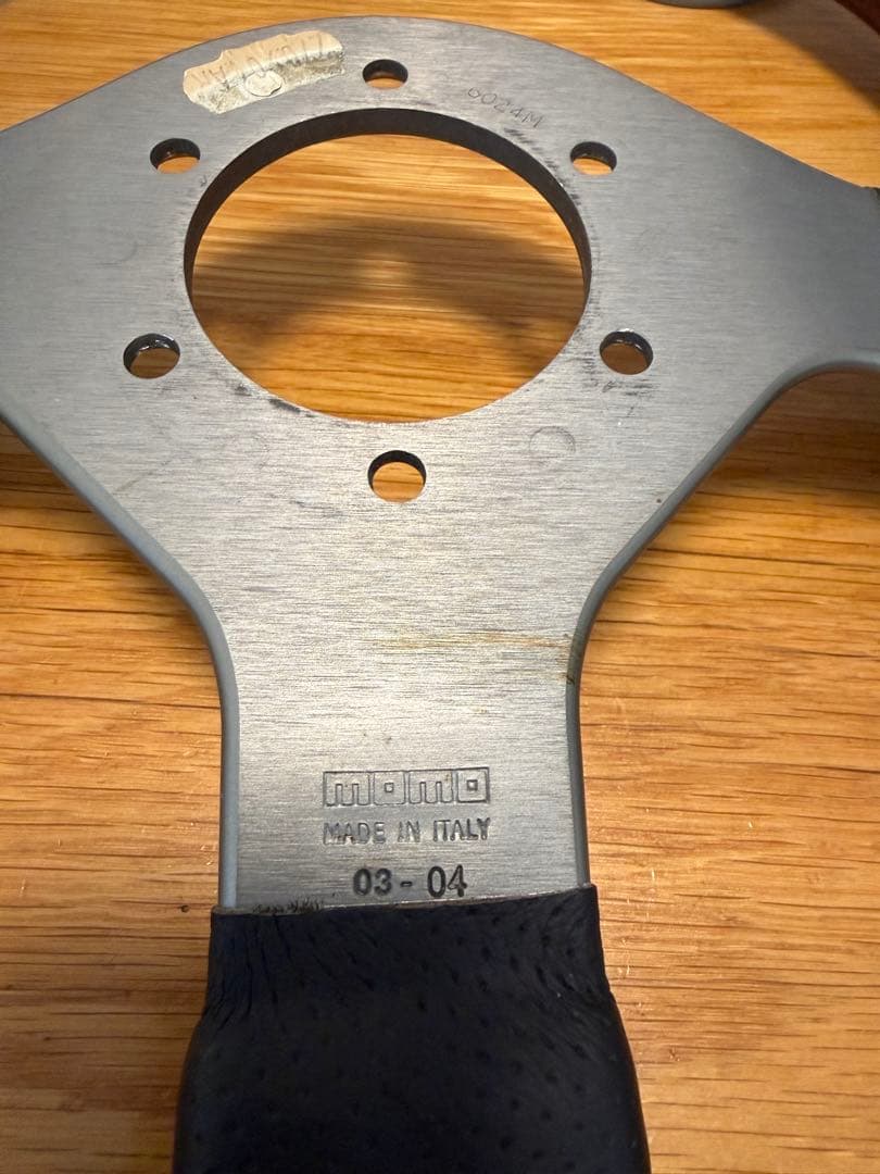 momo ステアリング　35センチ ウッドレザーコンビ