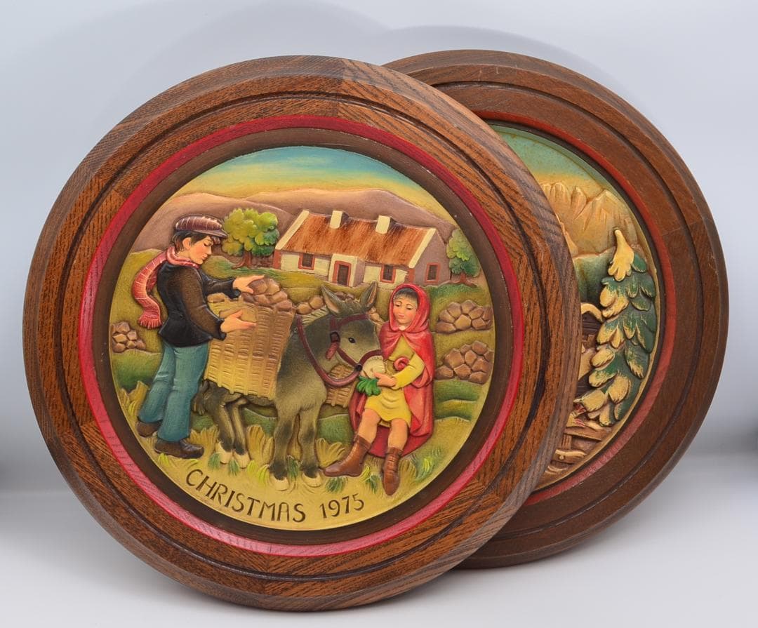 クリスマスプレート　2個セット　アンリ　ANRI　木彫り　壁掛け　ご成約済み