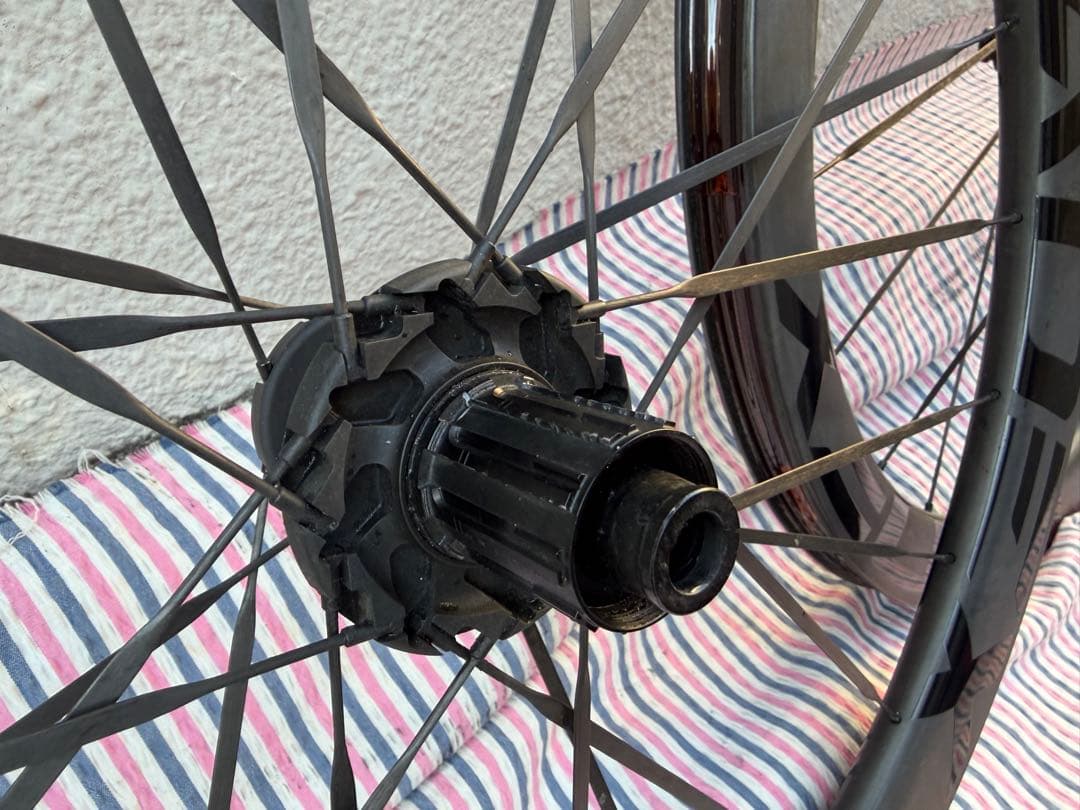 CADEX 50 Ultra Disc tubeless 付属品あり