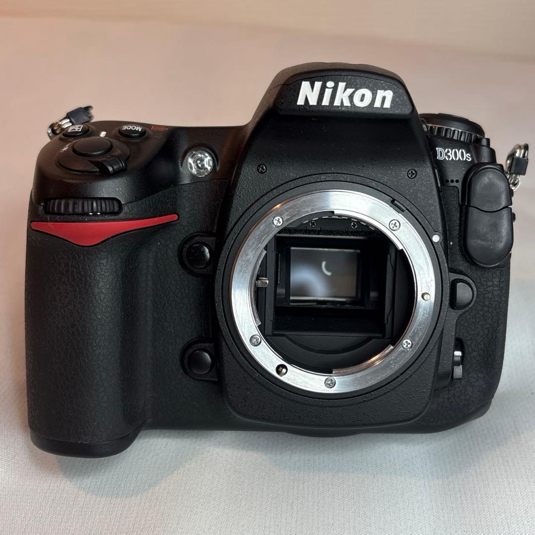 Nikon D300Sショット数8,487枚 デジタル一眼レフカメラボディ