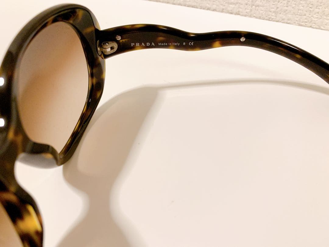 PRADA プラダ　サングラス