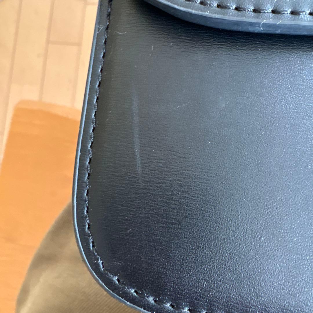 週末限定お値下げ⭐︎ブラックショルダーバッグ レディース　ゴールド金具