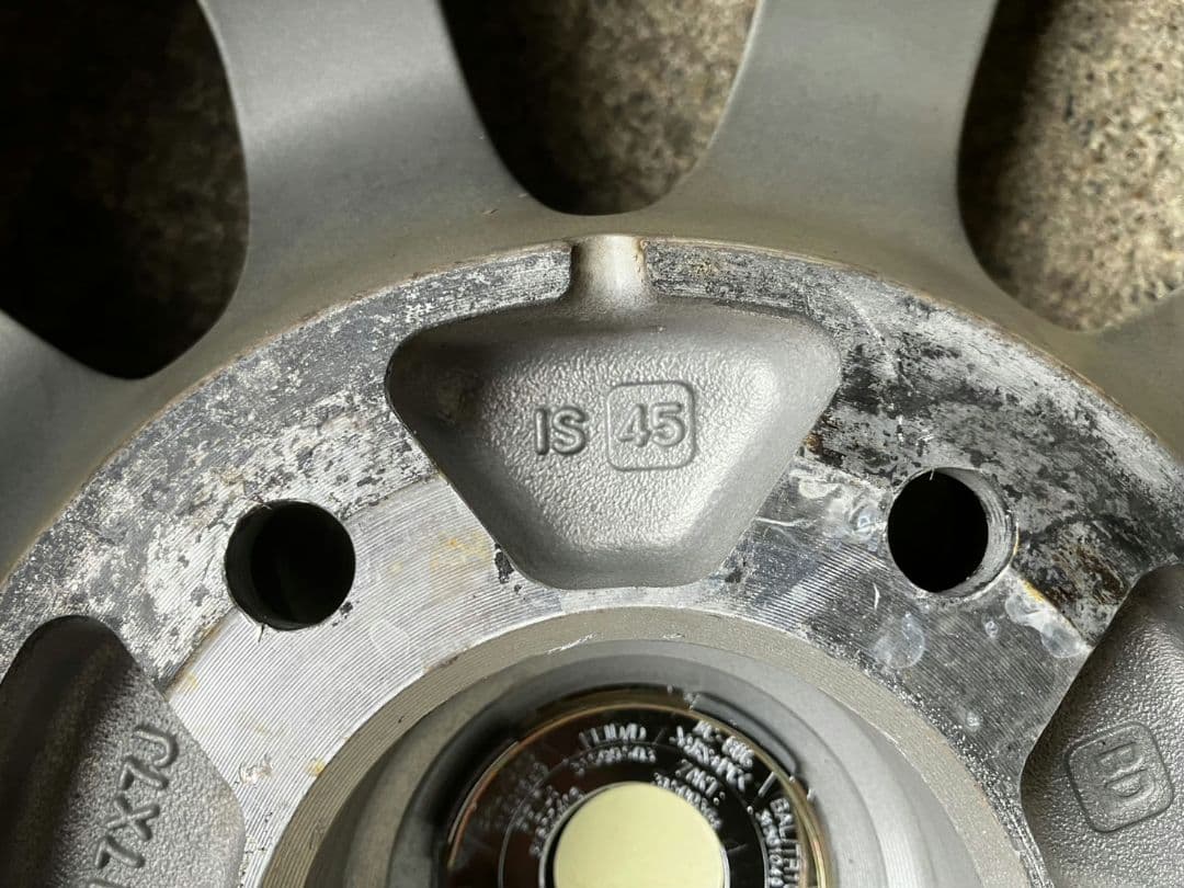 tnn21。 スタッドレス225／65 R 17 ホイールセット