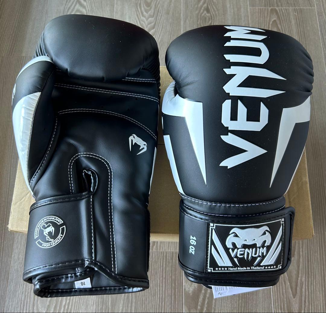 VENUM ヴェナム ELITE ボクシンググローブ 16オンス　新品タグ付き