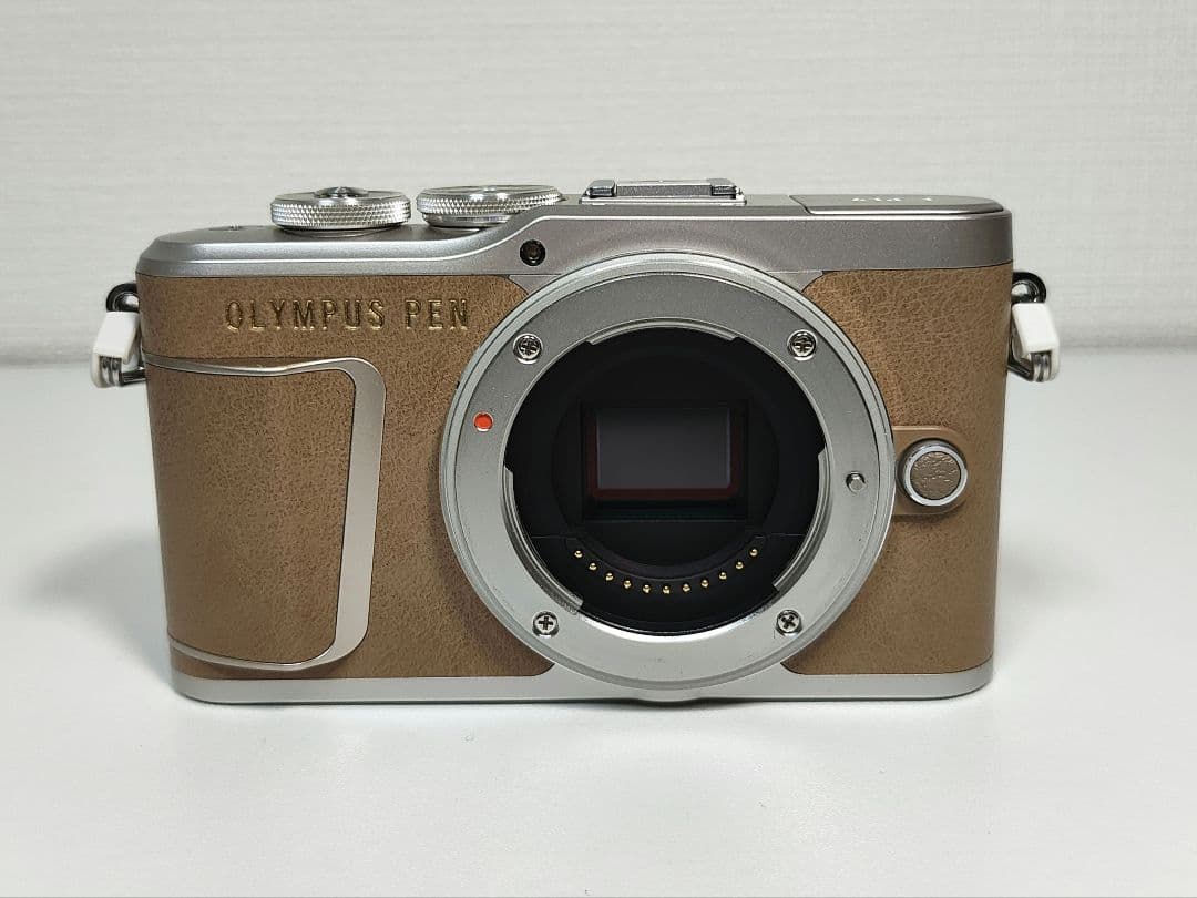 OLYMPUS ミラーレス一眼カメラ PEN E-PL9 ボディー ブラウン