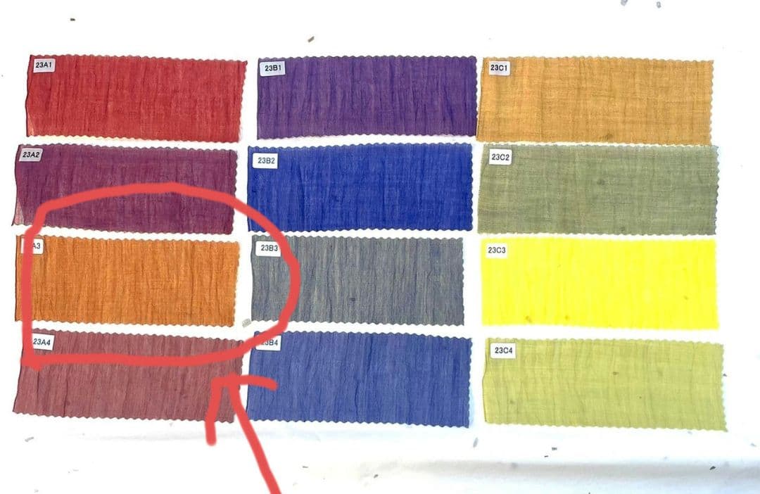 激レア　本麻長襦袢彩加　小千谷　縮加工　玉虫色　しつけ糸つき　仕立て上がり