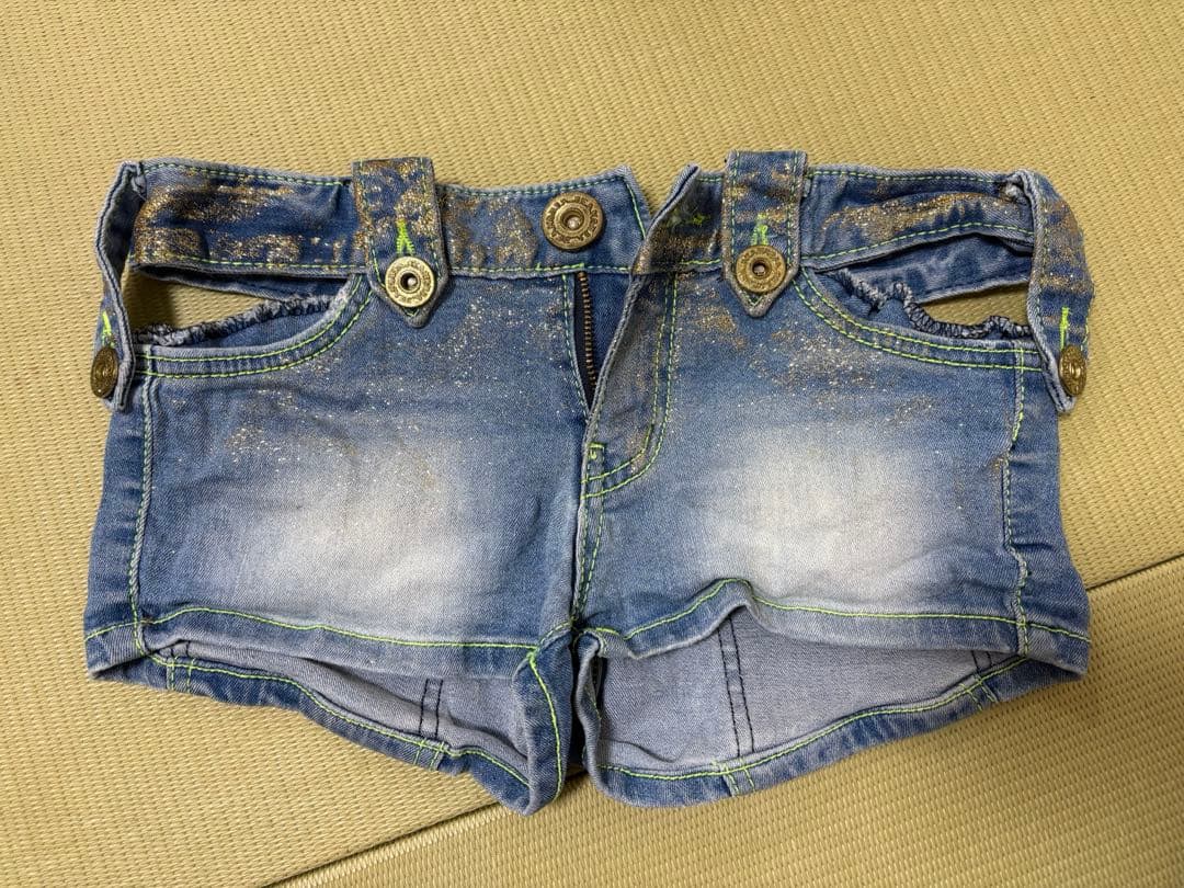 d.i.a ラメ入りデニムショートパンツ ネオン糸 26インチ