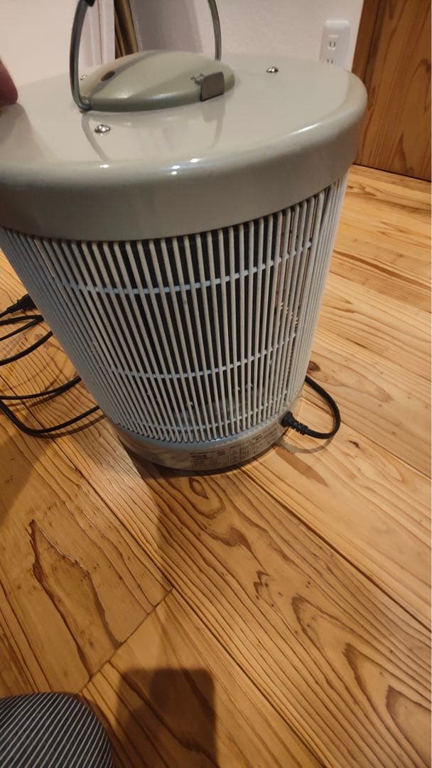 談話室1000型 ほんわか温まる電気ヒーター