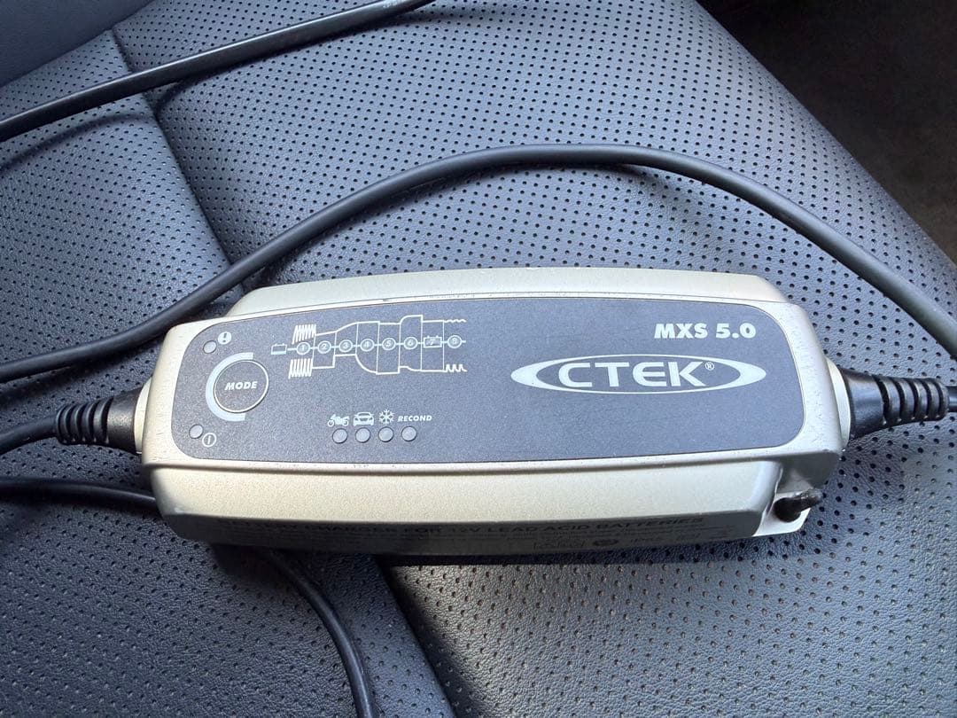 CTEK MXS5.0 バッテリー充電器