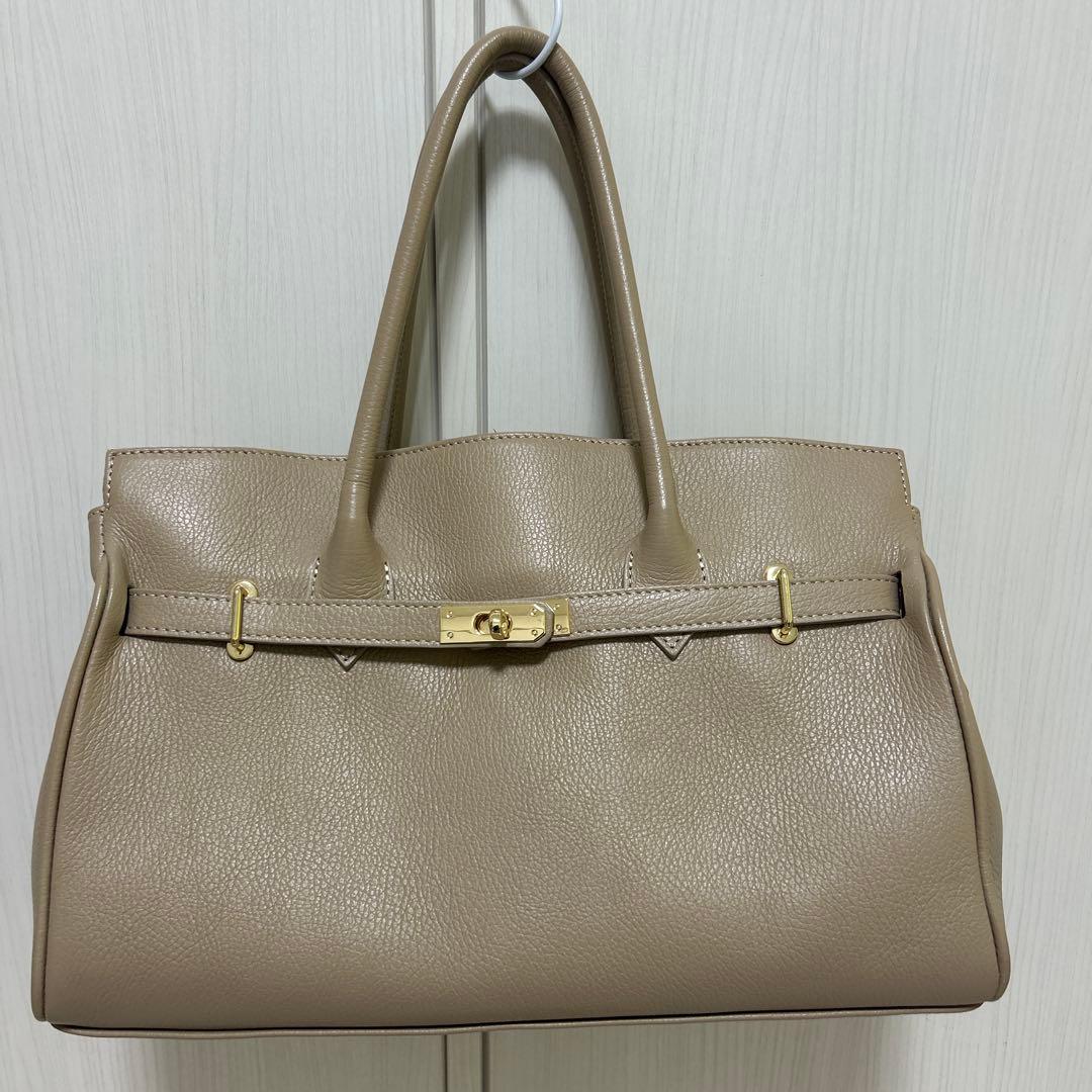 ⭐︎お値引き可能⭐︎Noble MILOS金具バッグ