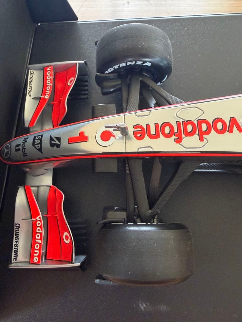 F1モデルカー　McLaren ルイスハミルトン　1/18サイズ