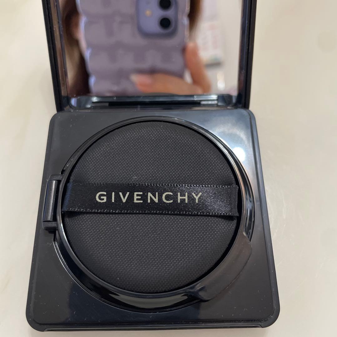 GIVENCHY ソワンノワール UVコンパクト