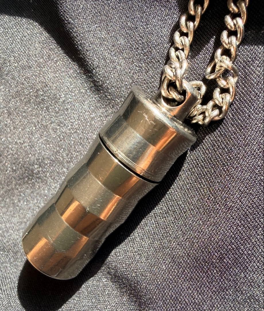 leger レジエ ニトロケース ピルケース ネックレス 70センチ チタン製