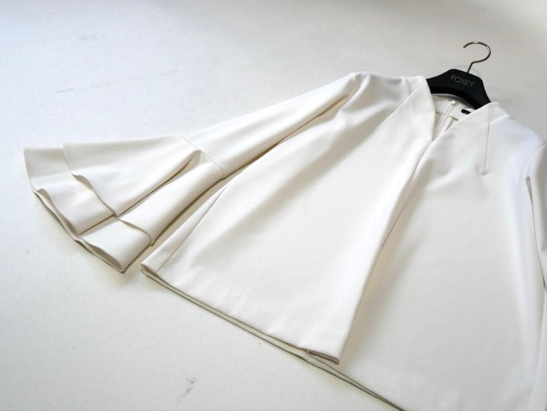 アニュアンス anuans ラッフルスリーブブラウス