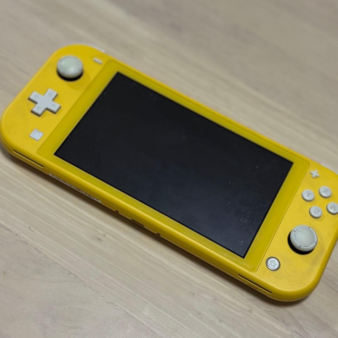 完全動作品中古スイッチライトNintendo Switch Lite イエロー