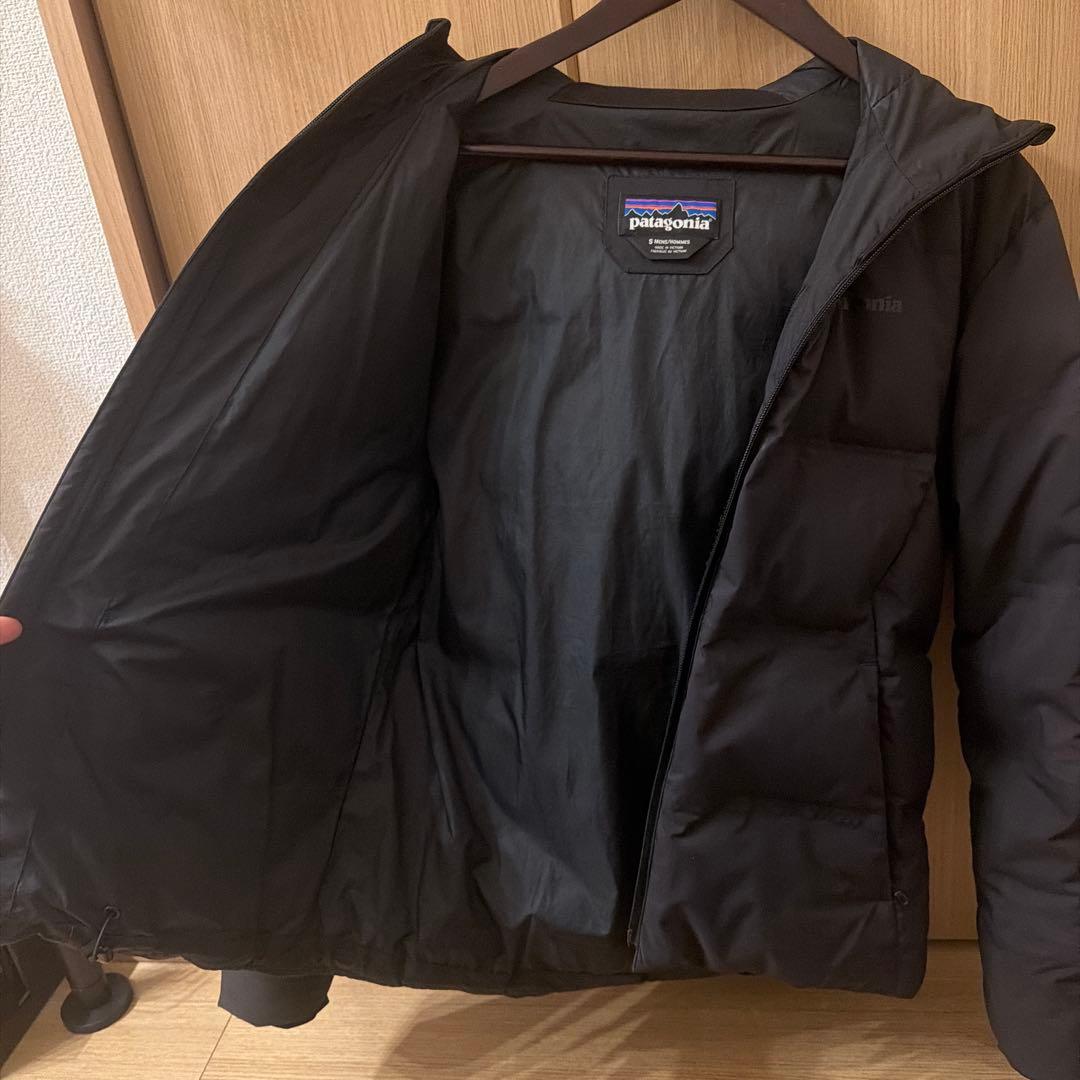 patagonia ブラック ダウンジャケット フード付き