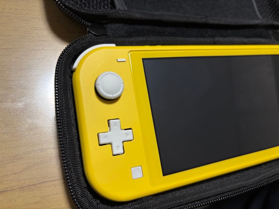 Nintendo Switch Lite イエロー 本体　ケース　スタンド　SD