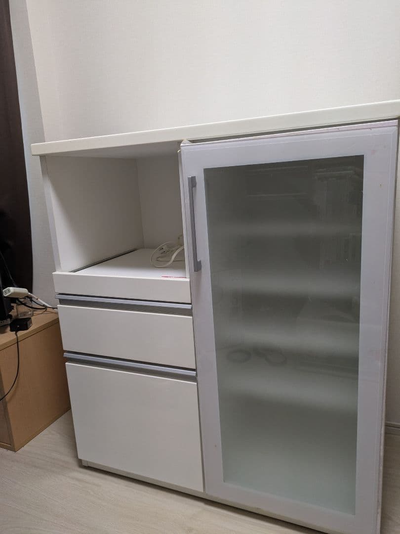 ホワイトキッチン収納キャビネット