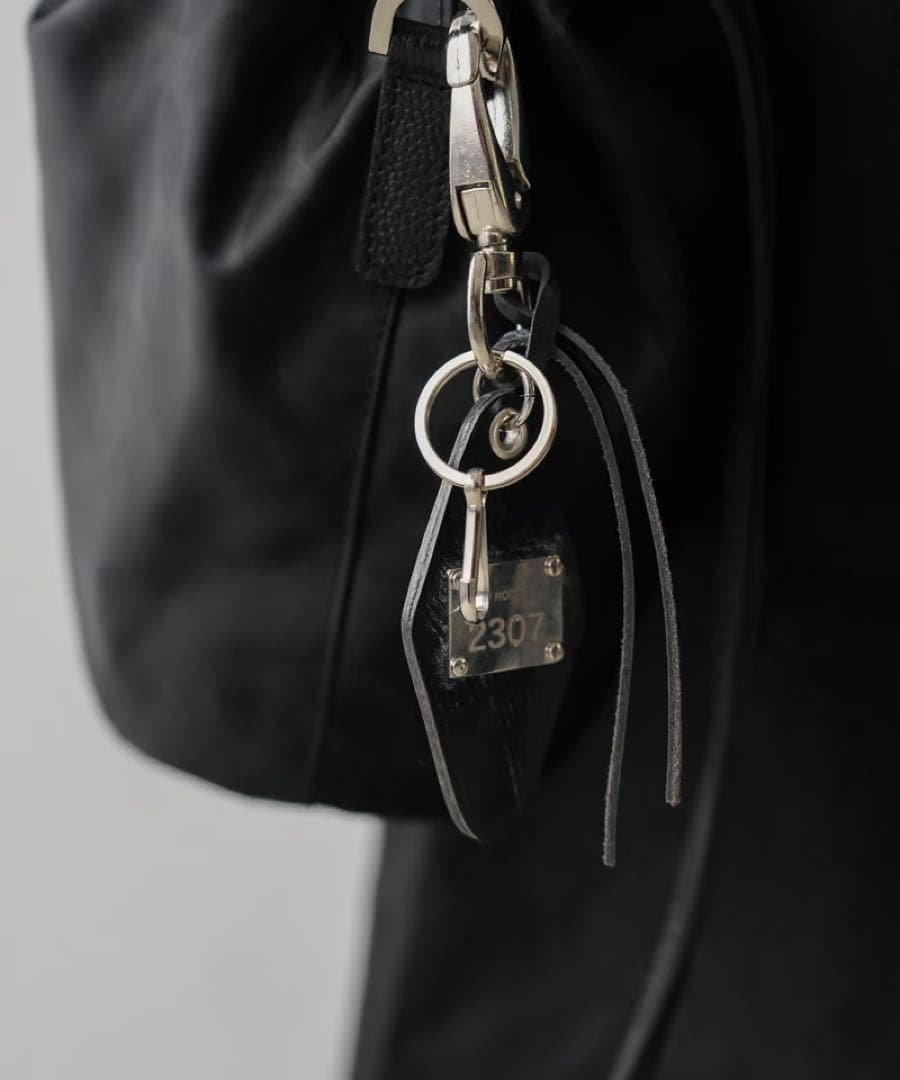 【新品】LUXURY MATERIAL LEATHER ROOM KEYRING