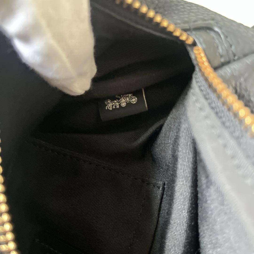 COACH ブラック ボディバッグ・ウエストポーチ レザー　ゴールド金具
