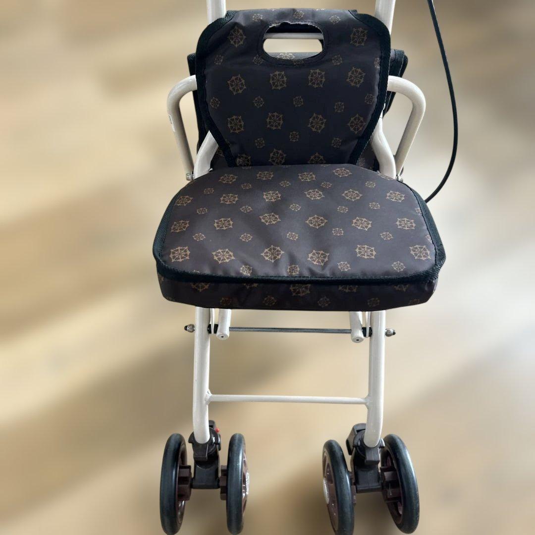 ブラウン　シルバーカー　シプール　介護　コンパクトタイプ　SICP02