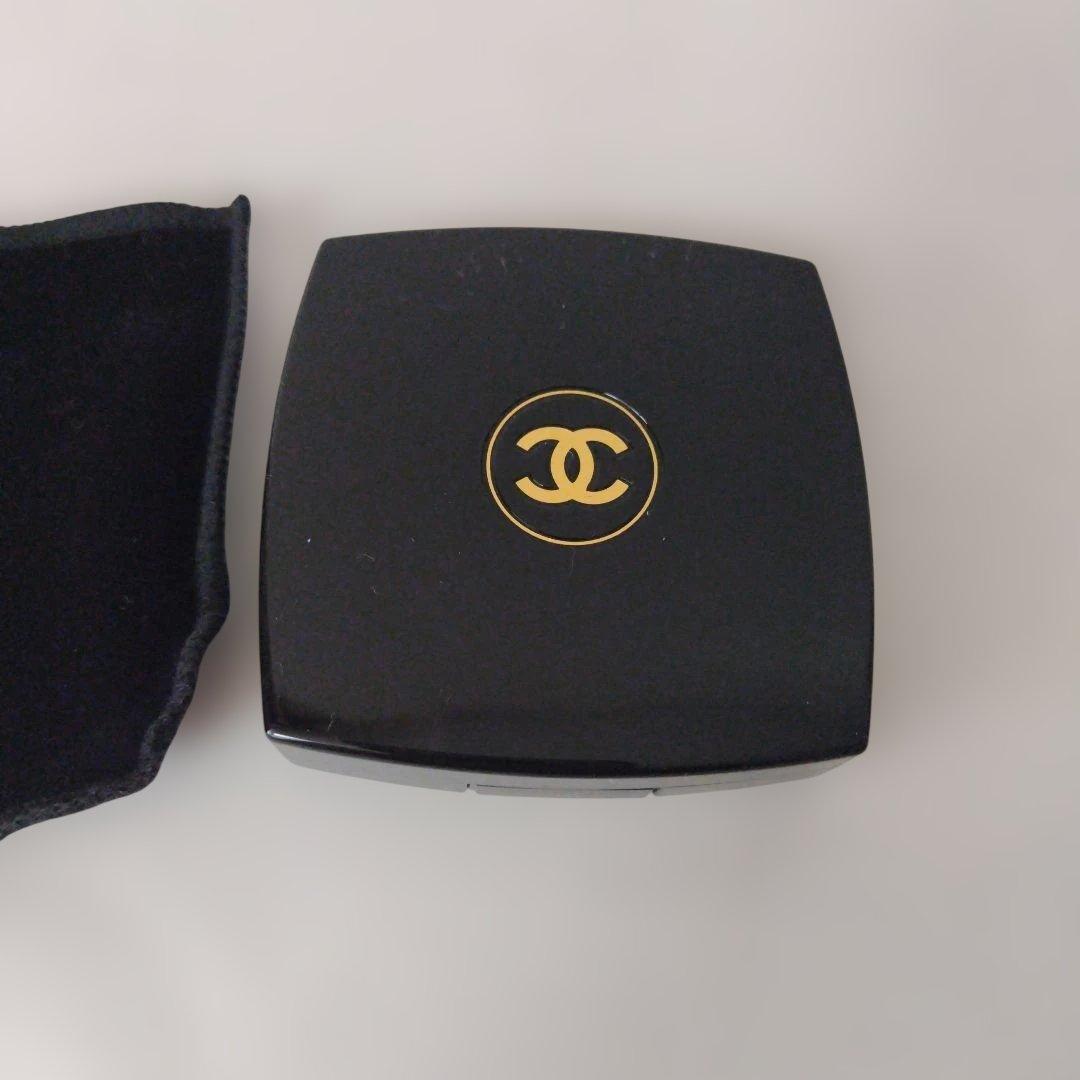 CHANELレ　シーニュ　ドゥ　シャネル　997 ローズ　ルミエール