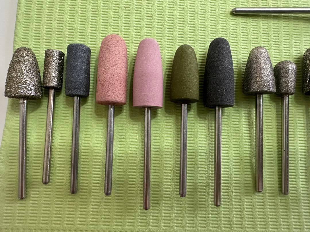 ネイルドリルビット 15個セット　メーカー多数　ケース付き