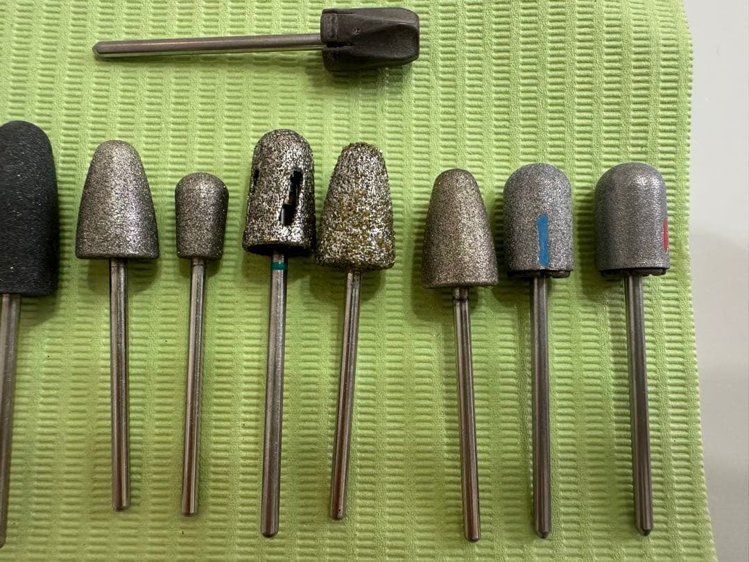 ネイルドリルビット 15個セット　メーカー多数　ケース付き