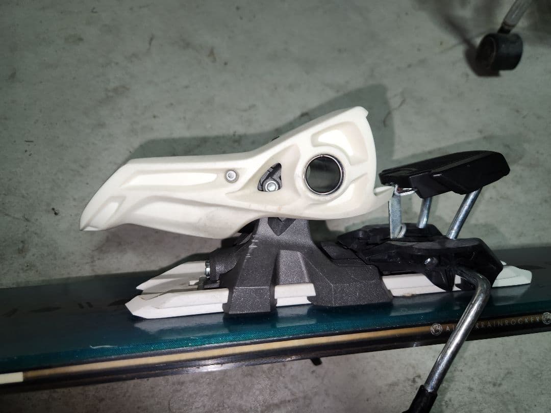 K2ケーツー スキー板Shreditorシュレディター 92