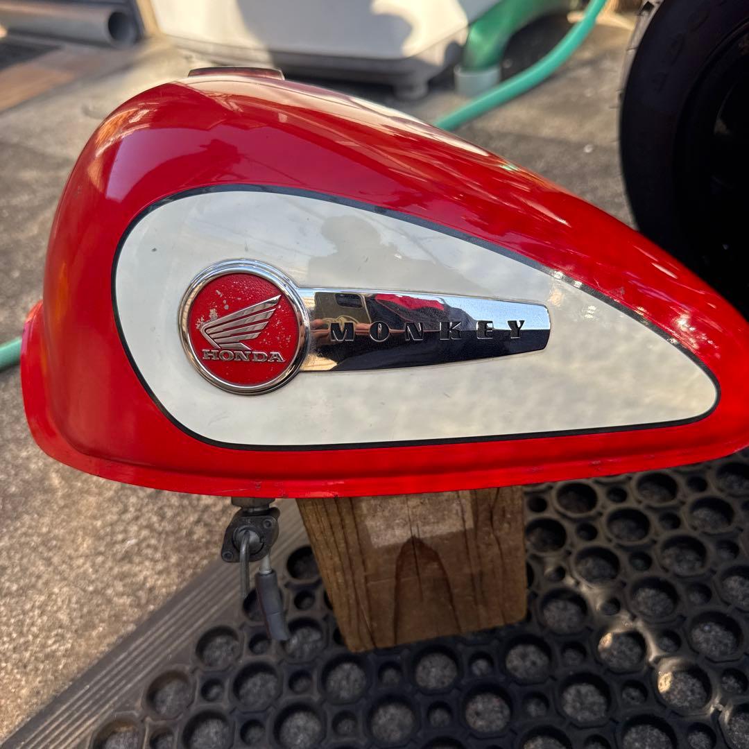 ホンダ　モンキー純正タンク12v。