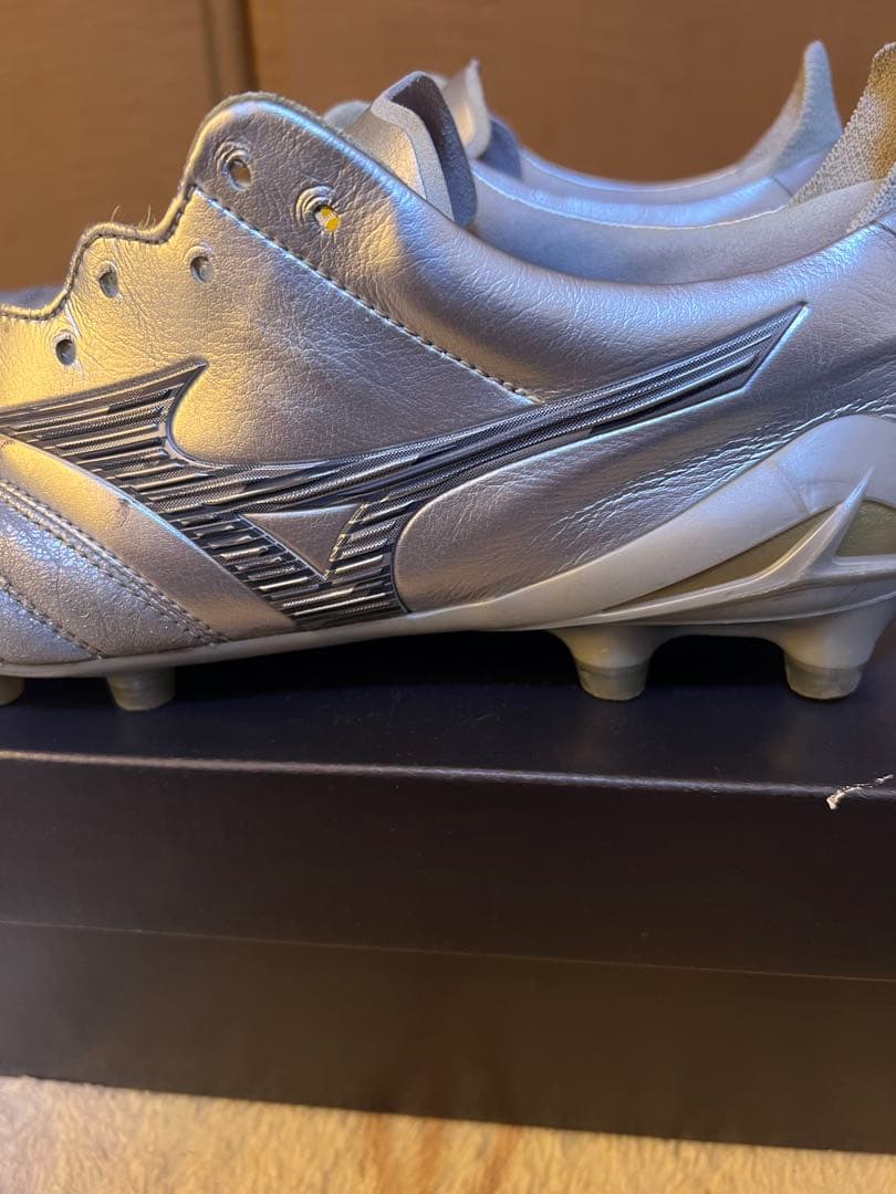 超限定カラー　ミズノ　モレリア ネオ4 JAPAN &新品シューズ袋付き