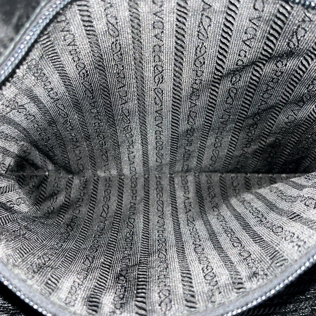 プラダ　三角ロゴ　ビジネスバッグ　ハンドバッグ　A4収納可　テスートナイロン　黒