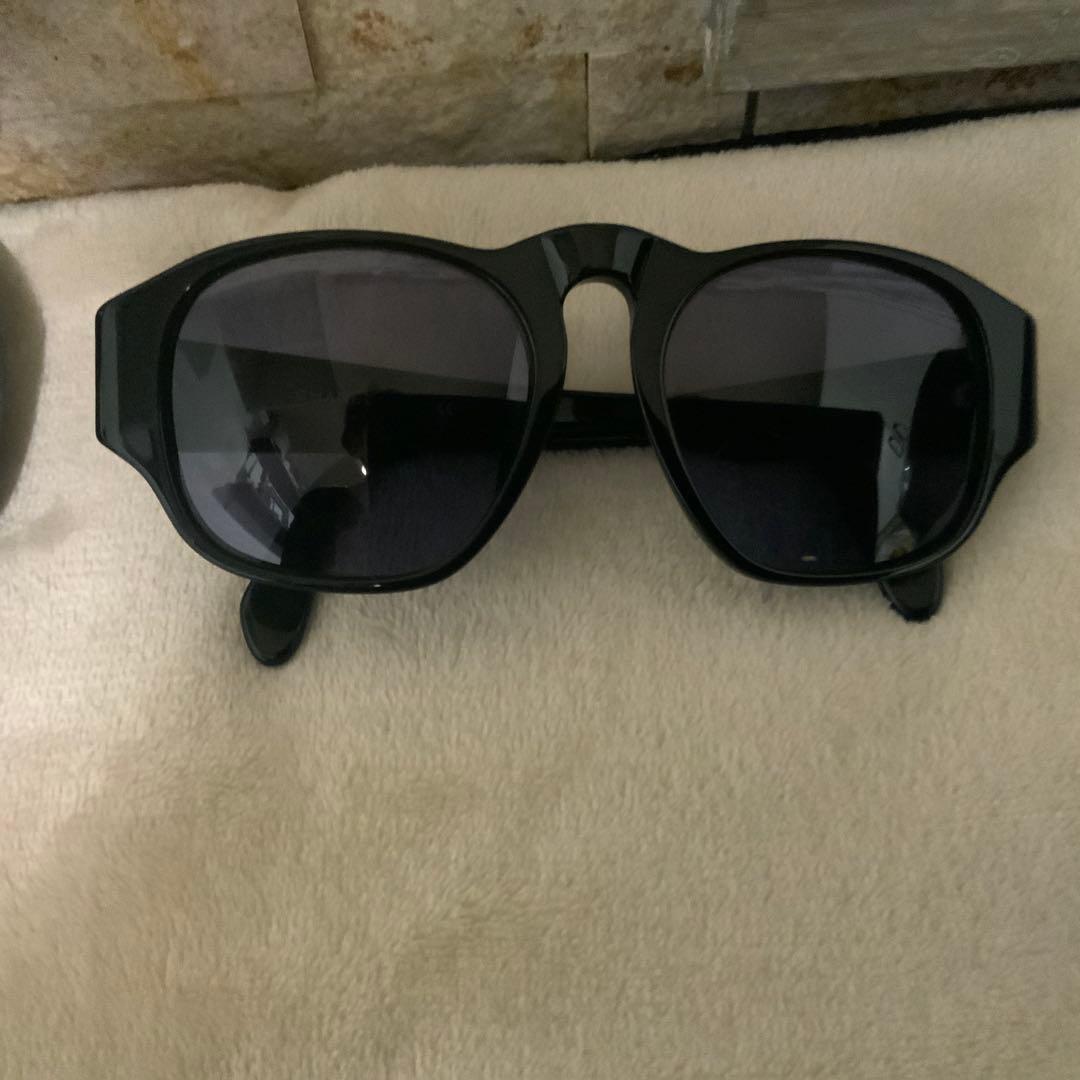 CHANEL ブラック サングラス 専用ケース付き