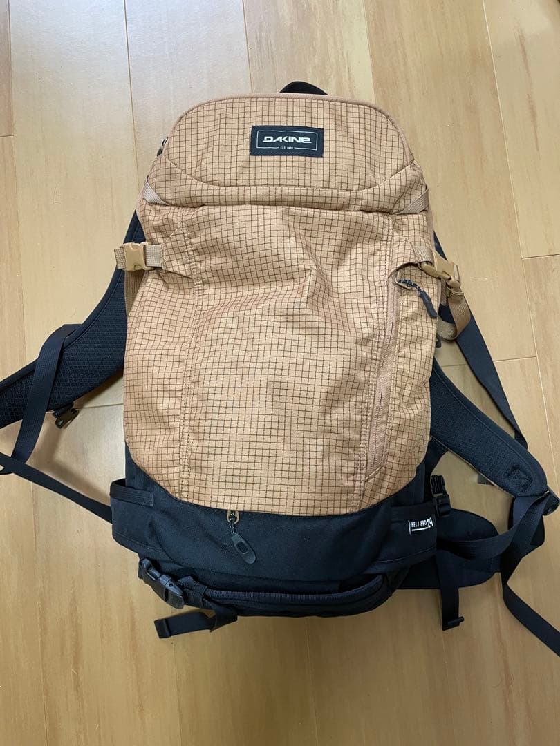 DAKINE HELI PRO ダカイン　ヘリプロ　スノーバック