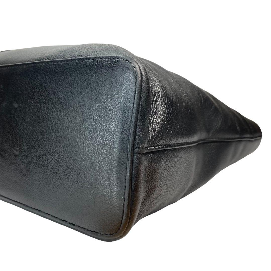 バーバリー　トートバッグ　レザー　ビジネス　肩掛け　A4　ブラック　ノバチェック