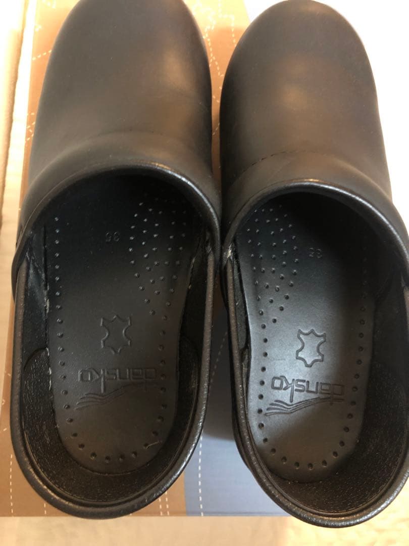 danskoダンスコ プロフェッショナルオイルドレザーブラック 35