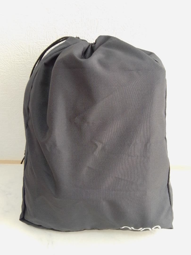 美品 ヌナ nuna カドルクリック ナイト ブラック 抱っこひも 正規品